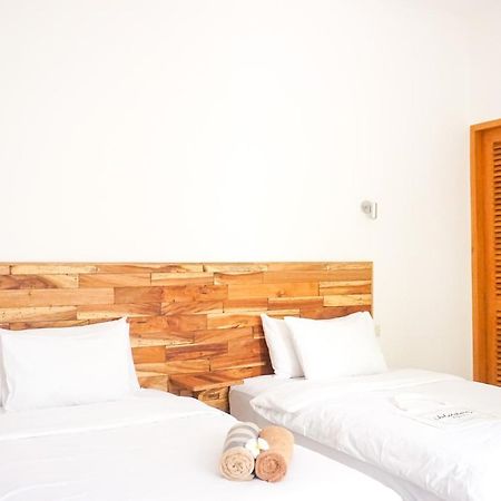 Ibludan Hotel Senggigi Exterior photo
