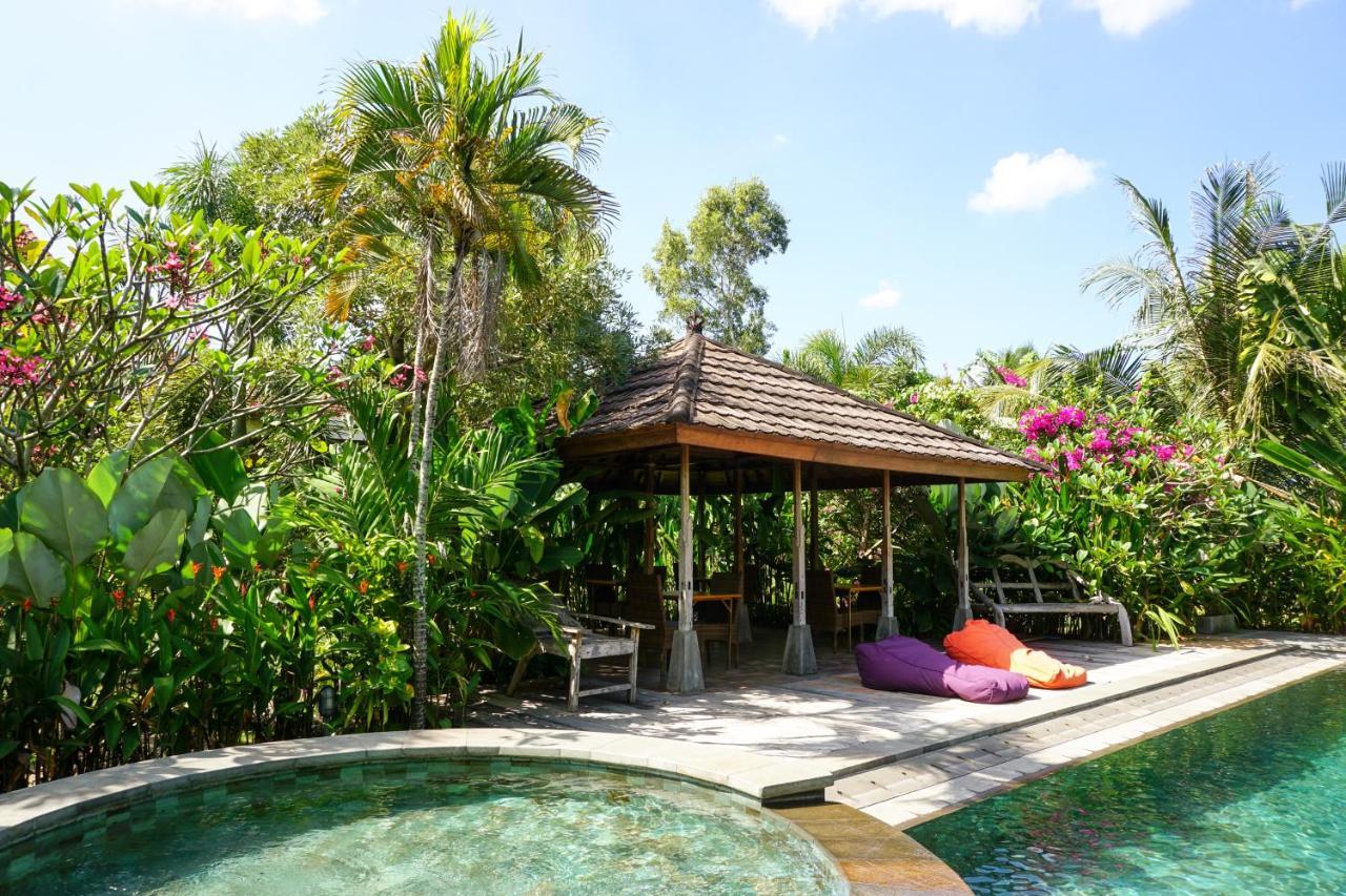 Ibludan Hotel Senggigi Exterior photo