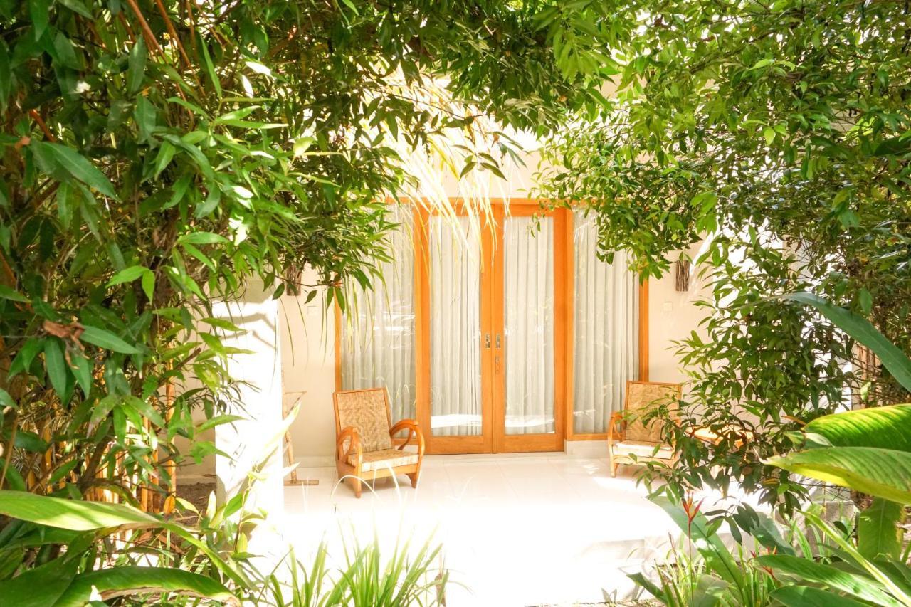 Ibludan Hotel Senggigi Exterior photo