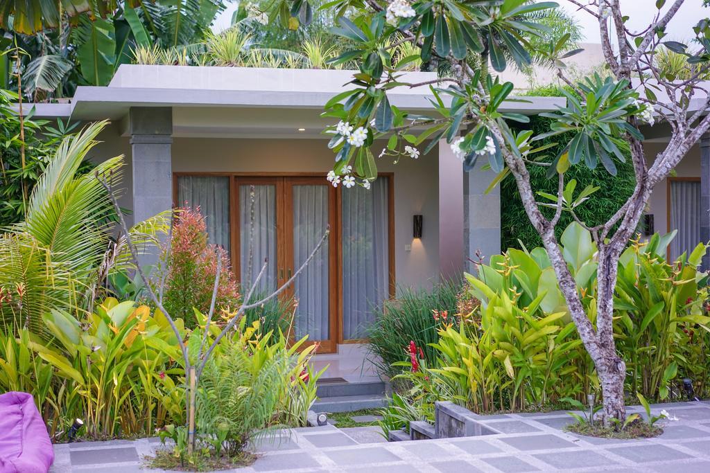 Ibludan Hotel Senggigi Exterior photo